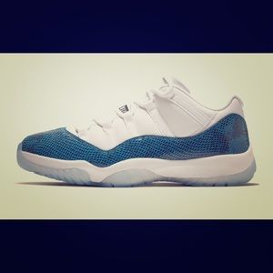 Air Jordan 11 Retro Low LE